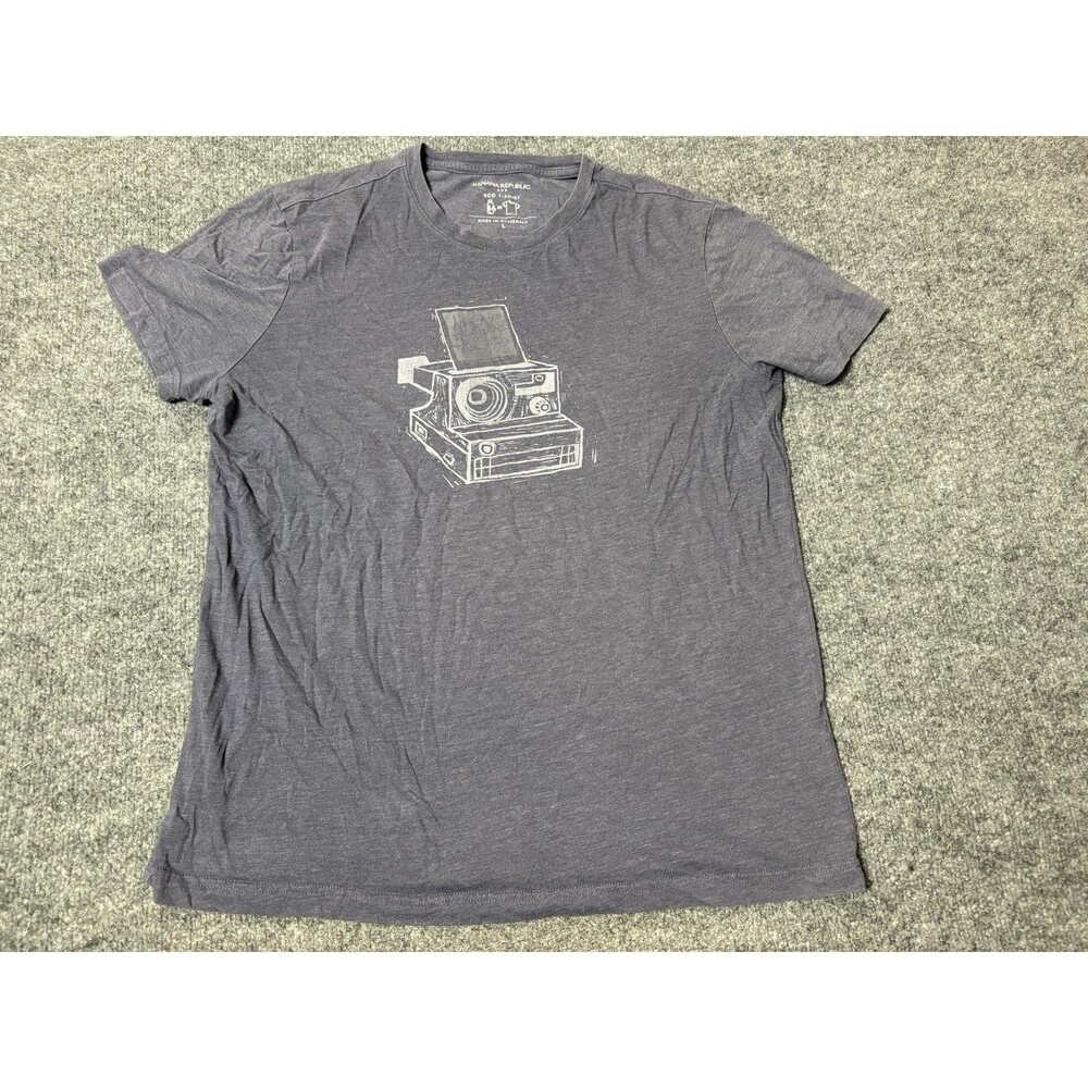 Banana Republic Shirt Mens L Blue Crew Neck Retro Camera Graphic Eco Tee Tagless